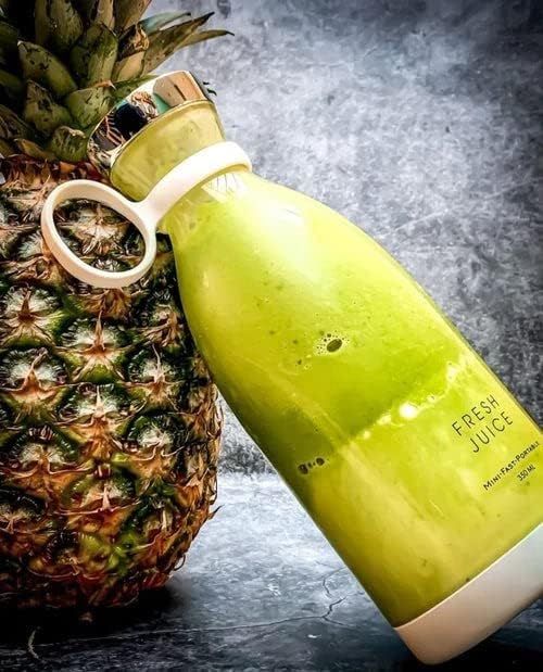 Mini portable juicer