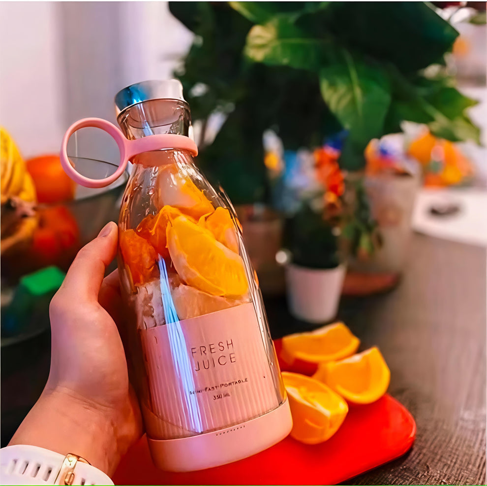 Mini portable juicer